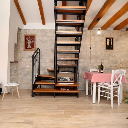 Studio Apartman Mihaella Kaštela Εξωτερικό φωτογραφία