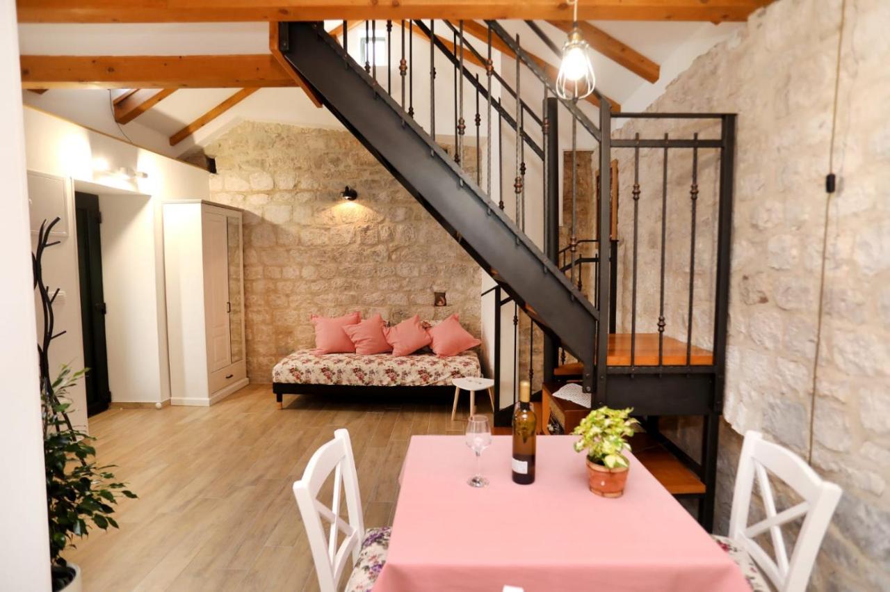 Studio Apartman Mihaella Kaštela Εξωτερικό φωτογραφία