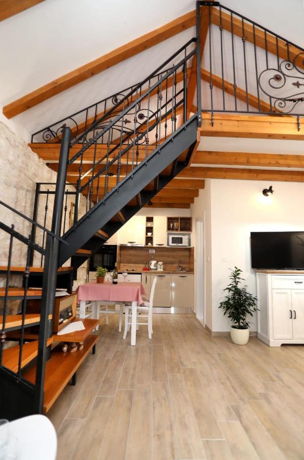 Studio Apartman Mihaella Kaštela Εξωτερικό φωτογραφία