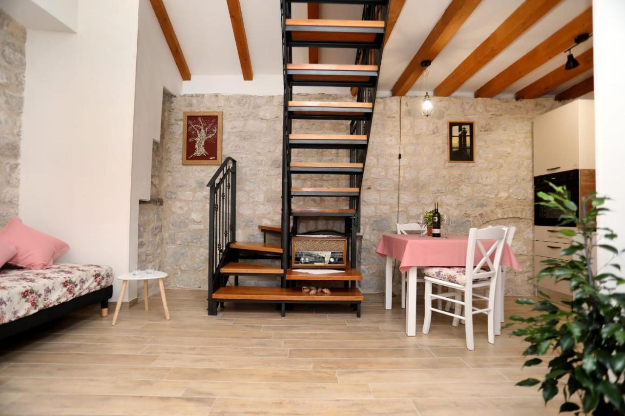 Studio Apartman Mihaella Kaštela Εξωτερικό φωτογραφία